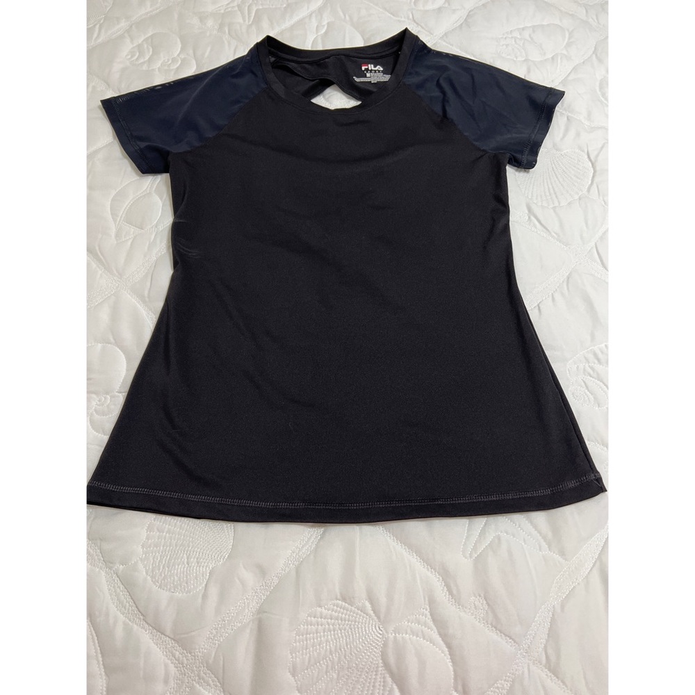 NWOT Fila Sport Black Top Size Médium